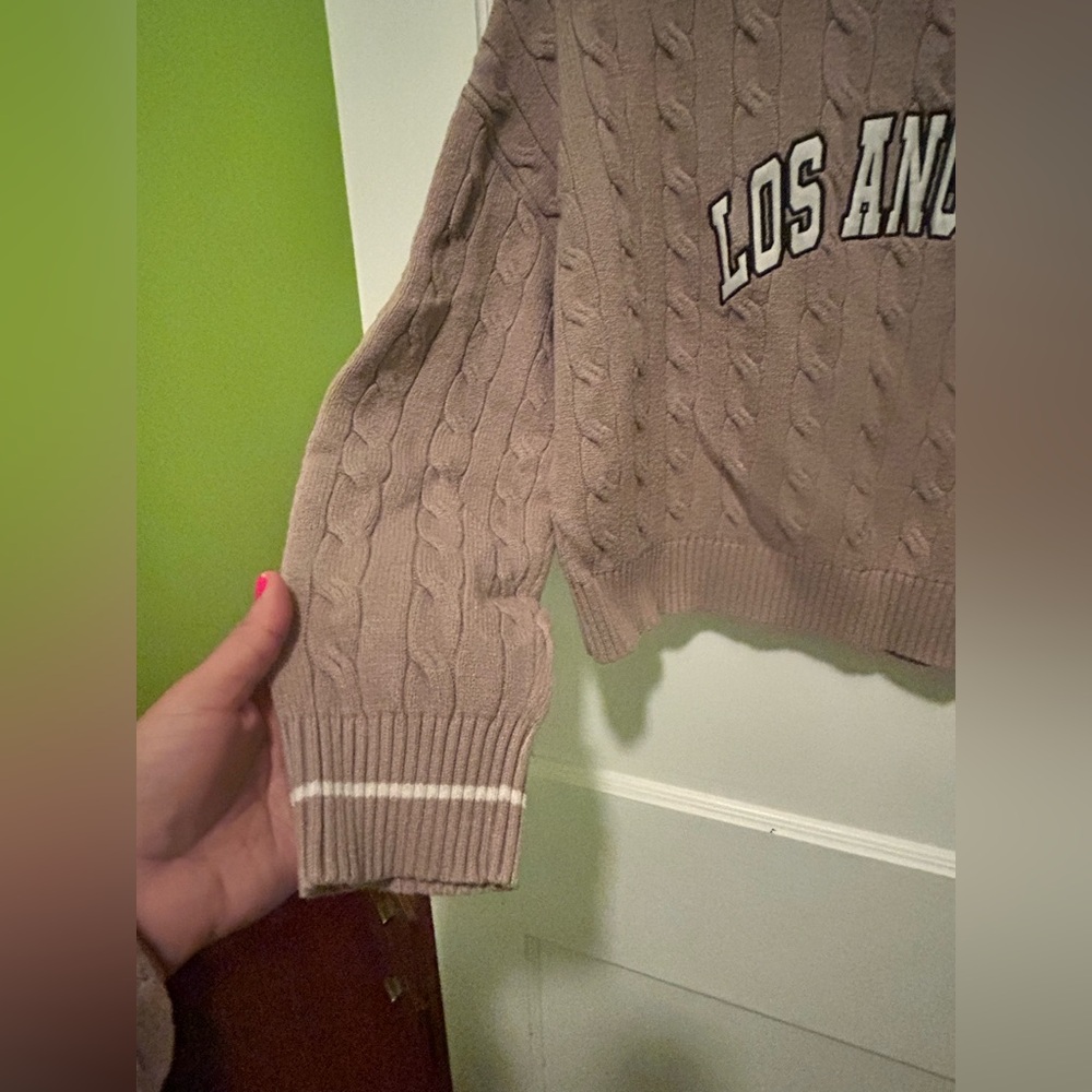 Charlotte Russe Los Angeles Cable Knit Sweater - Mauve - Picture 3 of 5